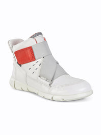 Instrinsic sneaker white