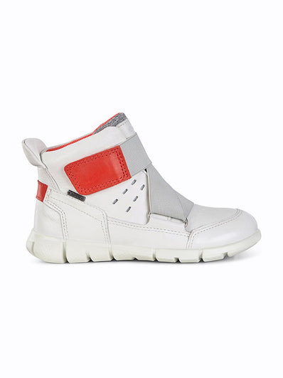 Instrinsic sneaker white